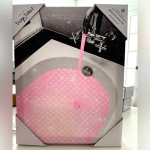 Pink LV Tub Canvas Wall Art🛁💎💕